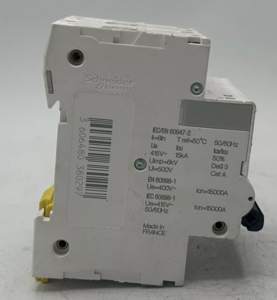SCHNEIDER NC100H C63A-2.png